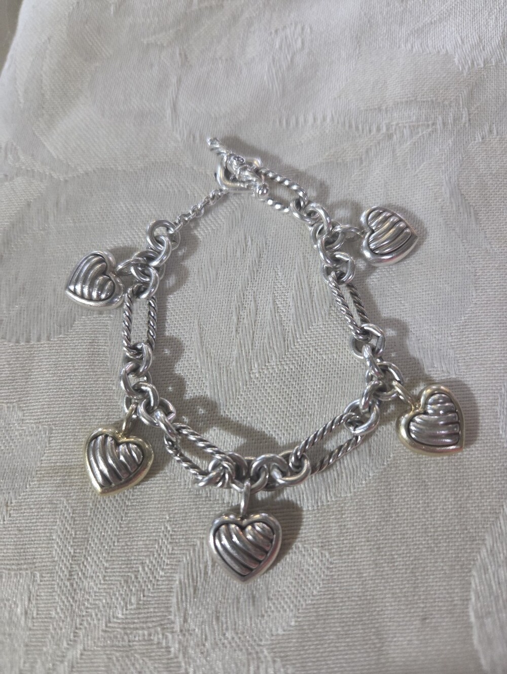 David Yurman 5 Heart Charm Bracelet with Toggle Closure, SS & 18k - Picture 2 of 16